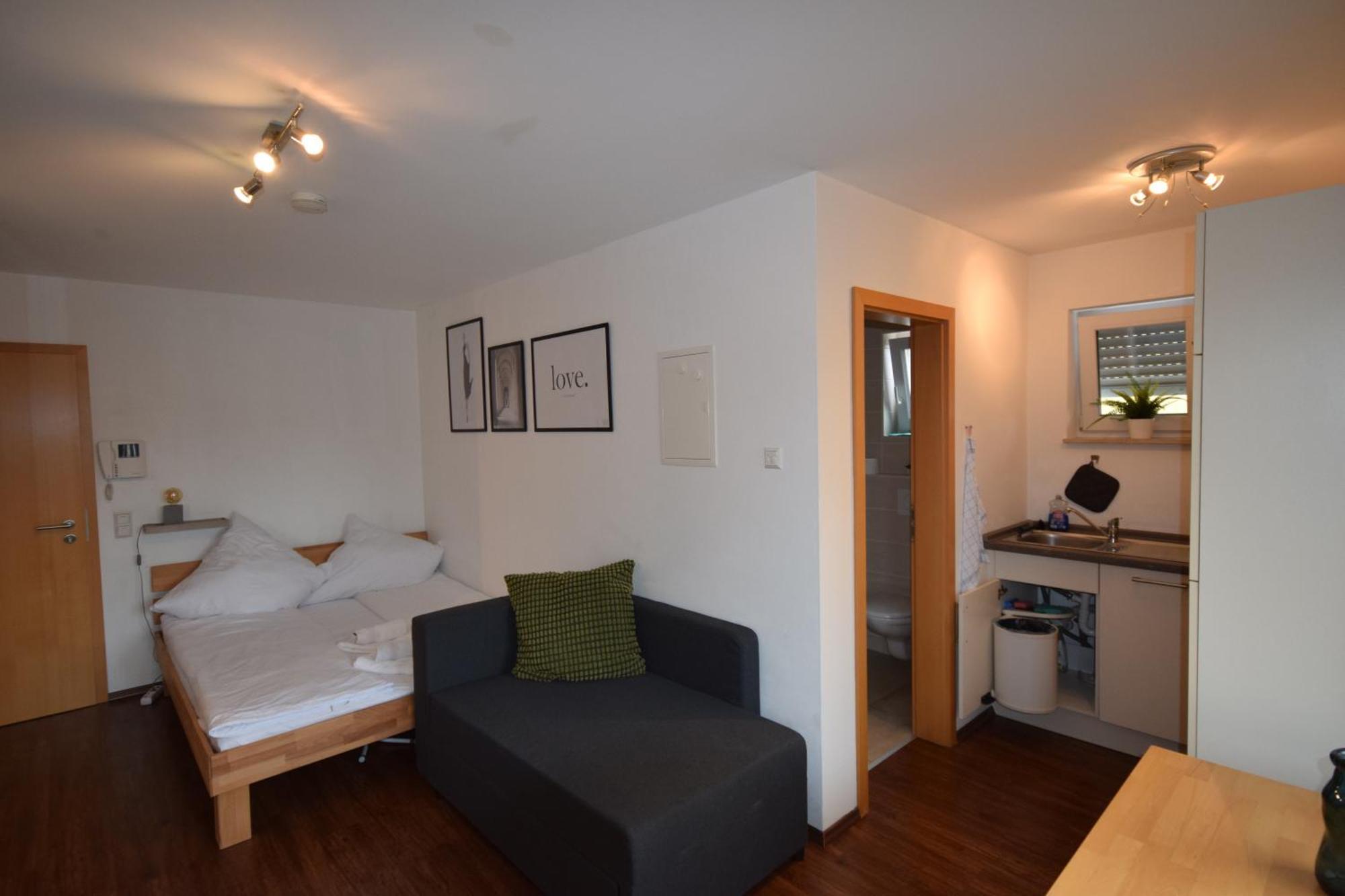 Nestwerk Komfort R23-12 - Balkon, Arbeitsplatz & Zentrumsnah Biberach an der Riß Exterior foto
